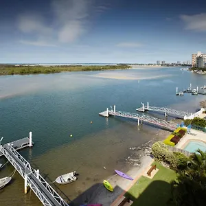 https://on-the-river-apartments.queenslandhotels.net